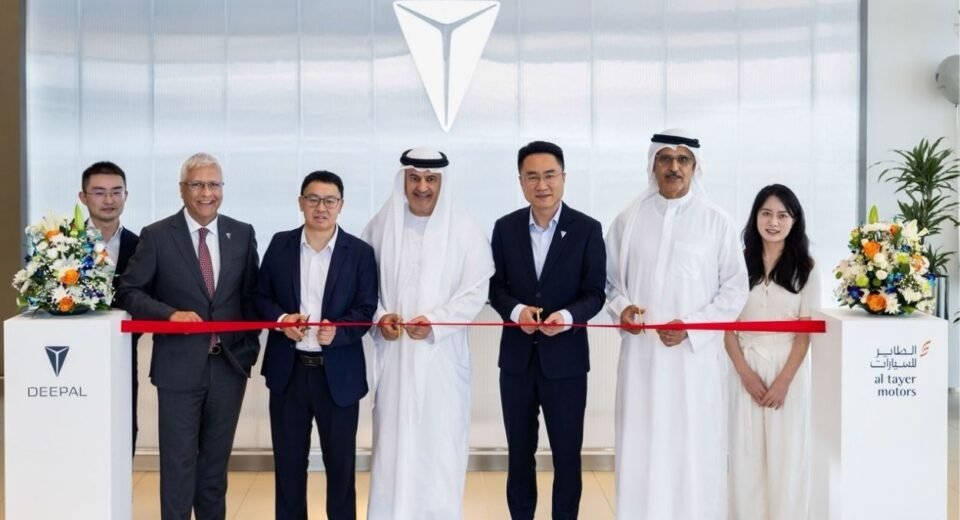 Al Tayer Motors Brings Super Hybrid Power to Sharjah with a New Deepal Showroom Al Tayer Motors Brings Super Hybrid Power to Sharjah with a New Deepal Showroom