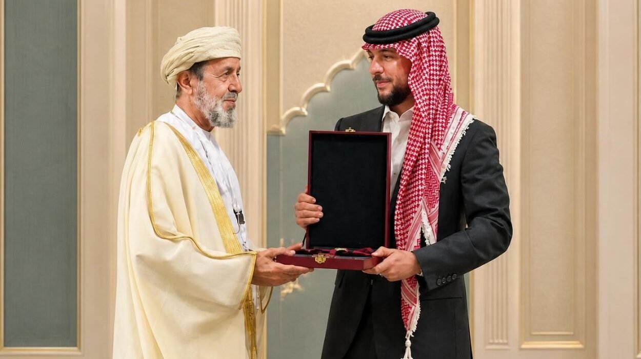 Jordan’s King Abdullah II Honors Senior Omani Scholar Sheikh Ahmed al-Siyabi in Amman Jordan’s King Abdullah II Honors Senior Omani Scholar Sheikh Ahmed al-Siyabi in Amman