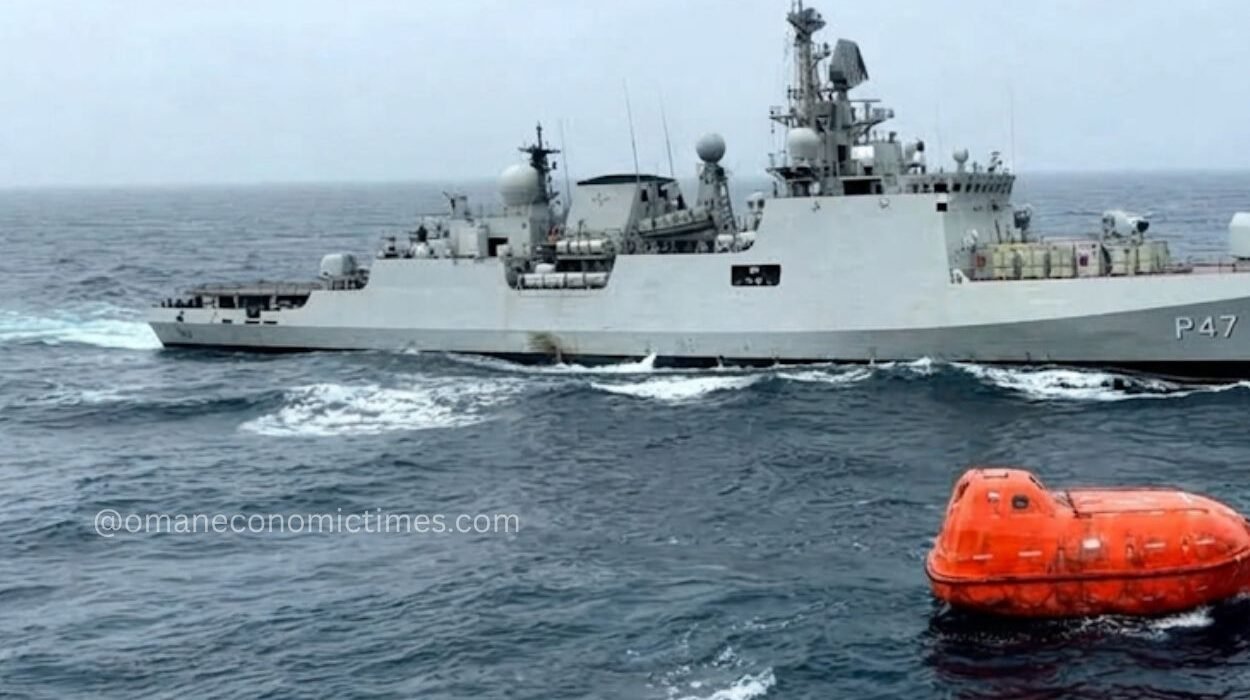 Oman Coast Guard Intercepts Vessel Carrying 31 Infiltrators off Shinas Coast Oman Coast Guard Intercepts Vessel Carrying 31 Infiltrators off Shinas Coast